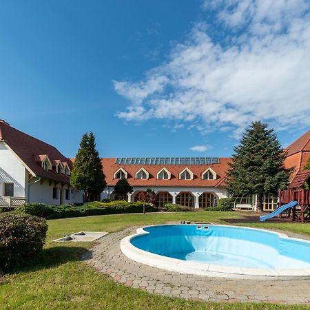 Global Apartmanhaz Vonyarcvashegy Zewnętrze zdjęcie
