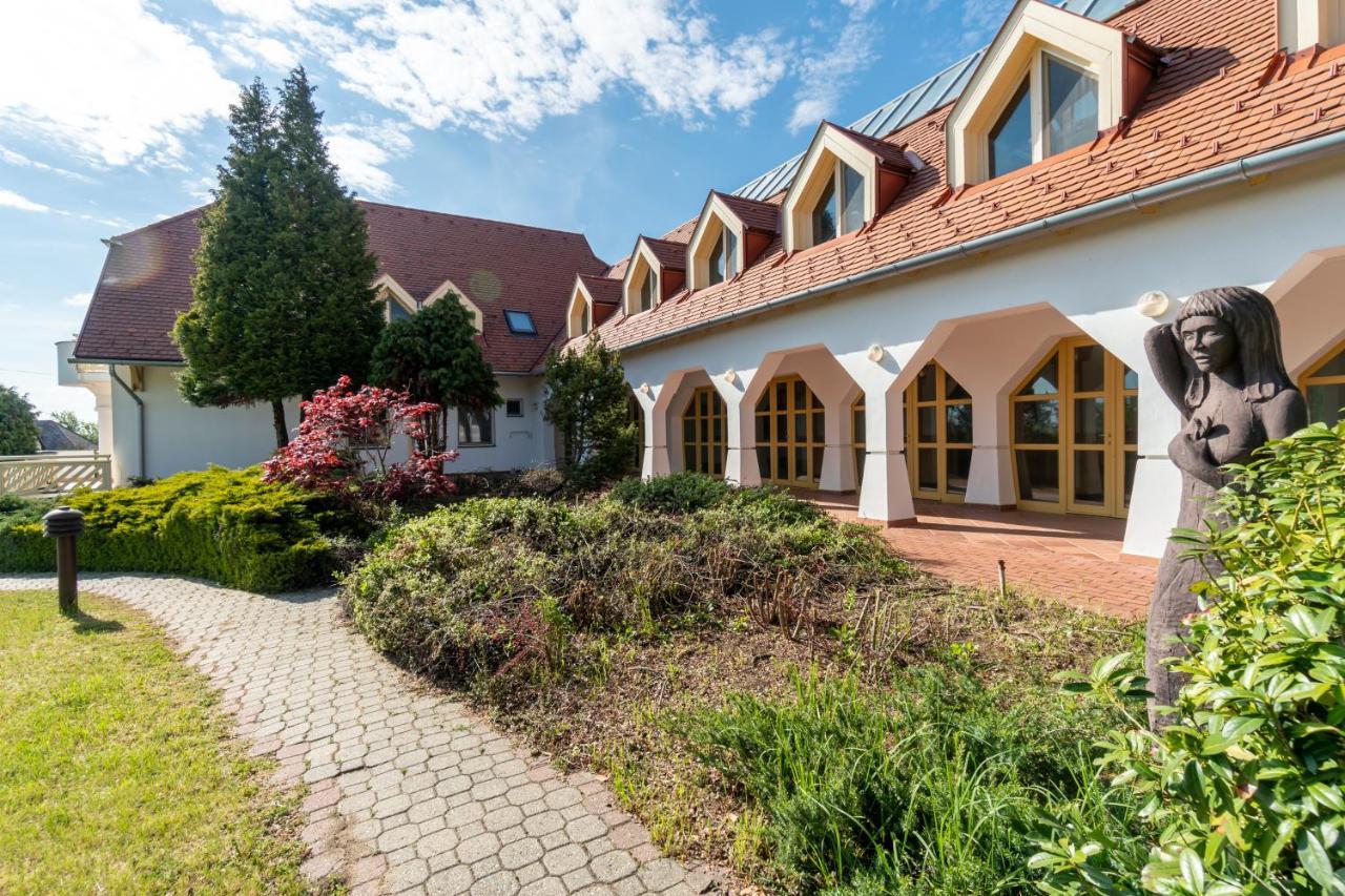 Global Apartmanhaz Vonyarcvashegy Zewnętrze zdjęcie