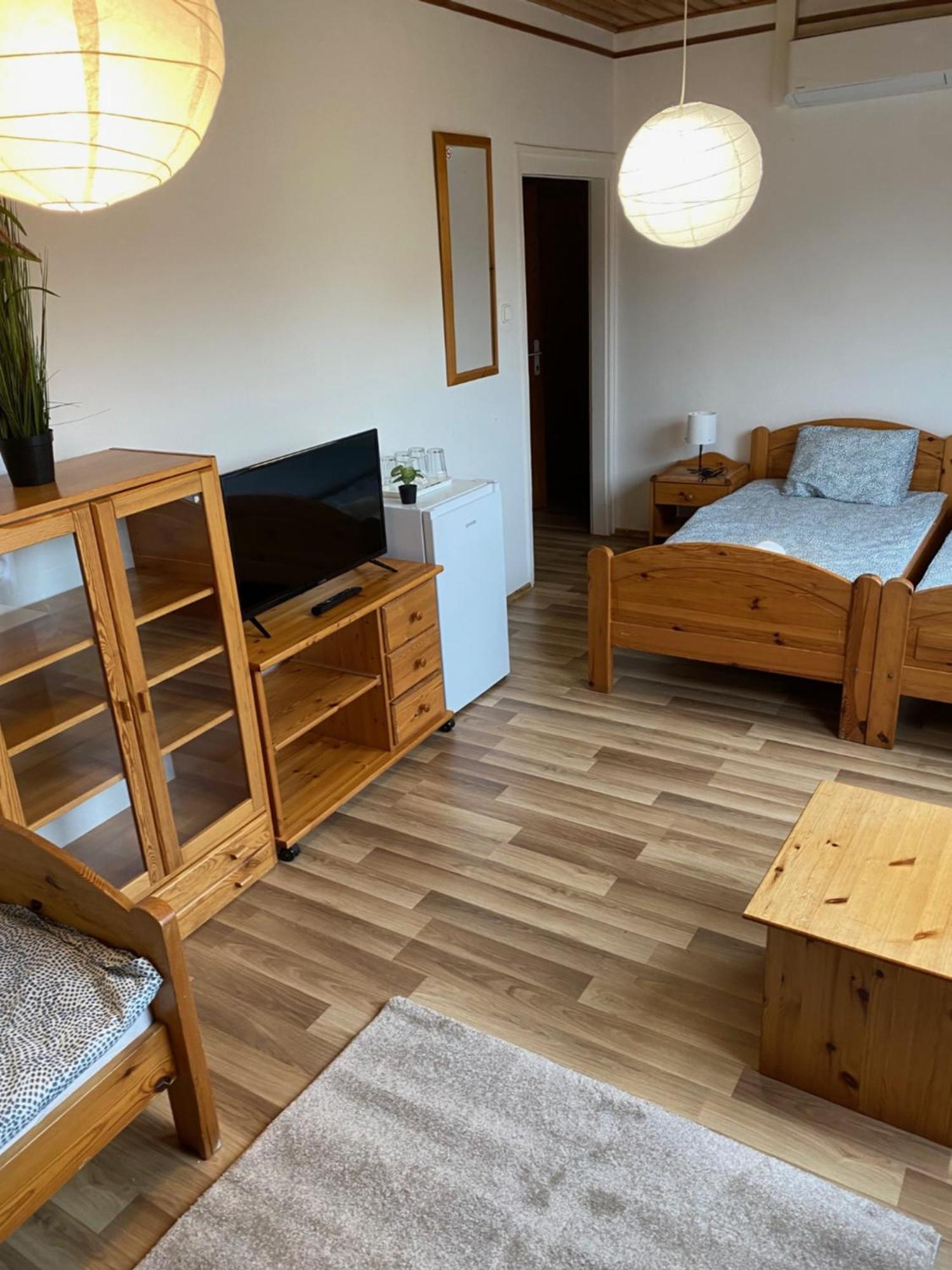 Global Apartmanhaz Vonyarcvashegy Zewnętrze zdjęcie